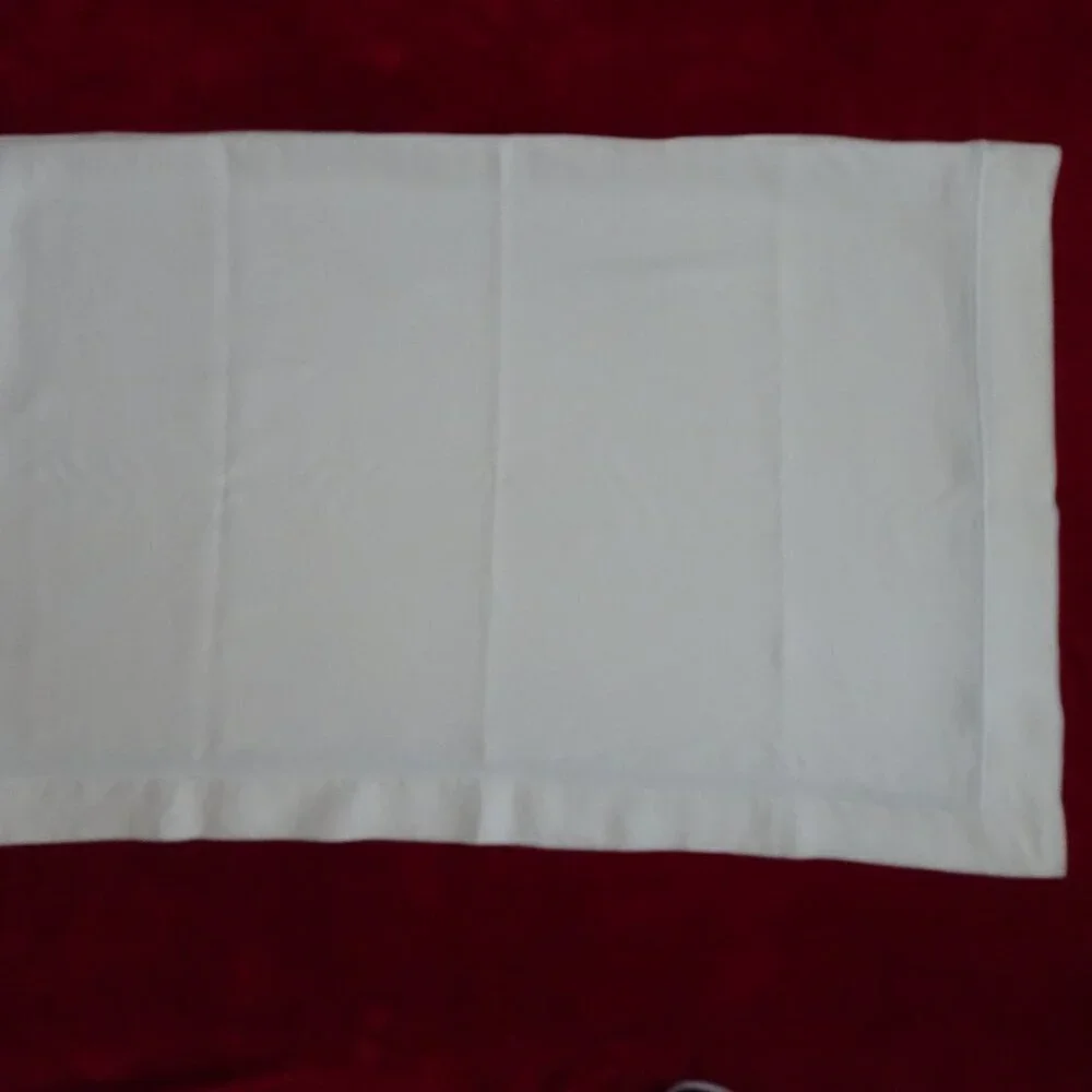 Lands' End Linen Tablecloth 60